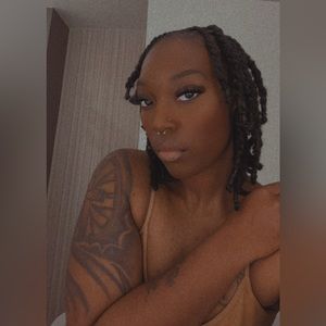 Meet your Posher, Alisha